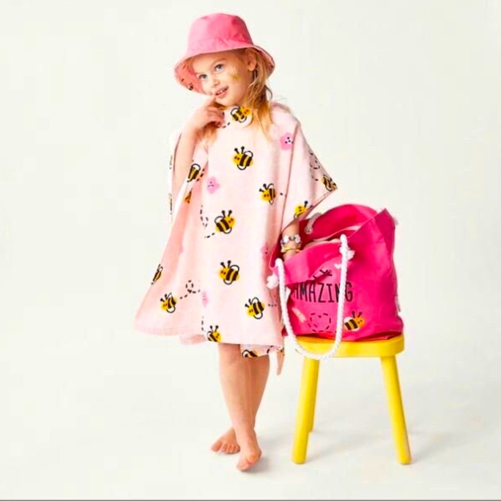 Kids Hooded Beach Towels Pink Bumblebees